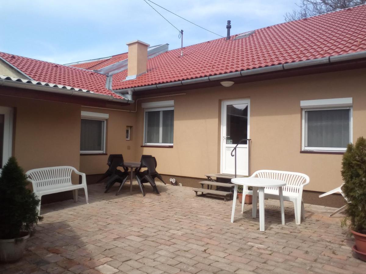 Start Apartmanok 佩奇 外观 照片