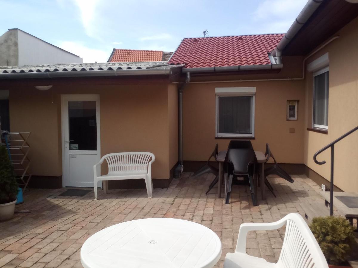 Start Apartmanok 佩奇 外观 照片